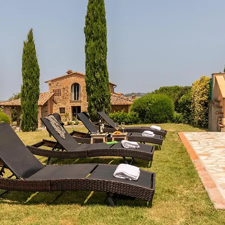 Villa Casale Fienile 8, Emma