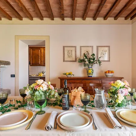 Casale Fienile 8, Emma Laiatico